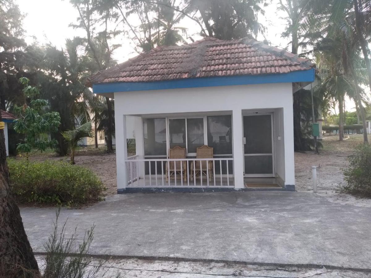 Kadmath Beach Resort Kadmath Island Kültér fotó